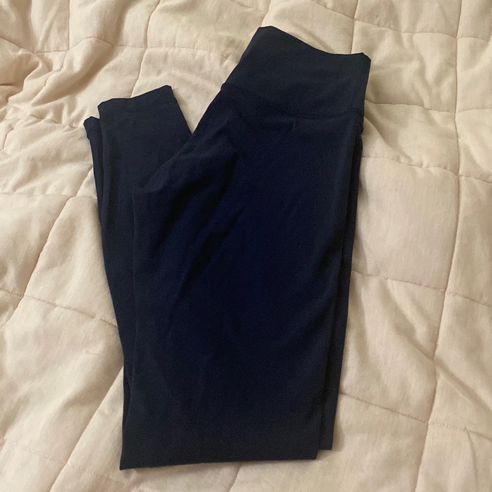 Lululemon Navy Wunder Under leggings